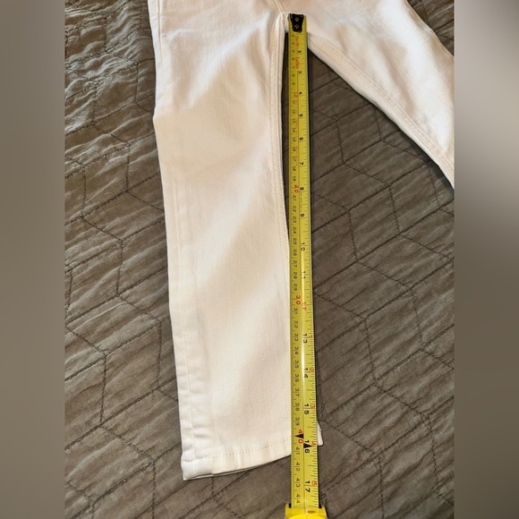 ⭐️NEW⭐️ Burberry Kids Straight leg jeans. Sz 4 - Picture 9 of 12